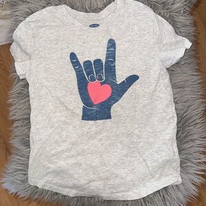 Old Navy Girl's Cap Sleeve Gray T-Shirt "I Love You" Sign Language Size M (8)